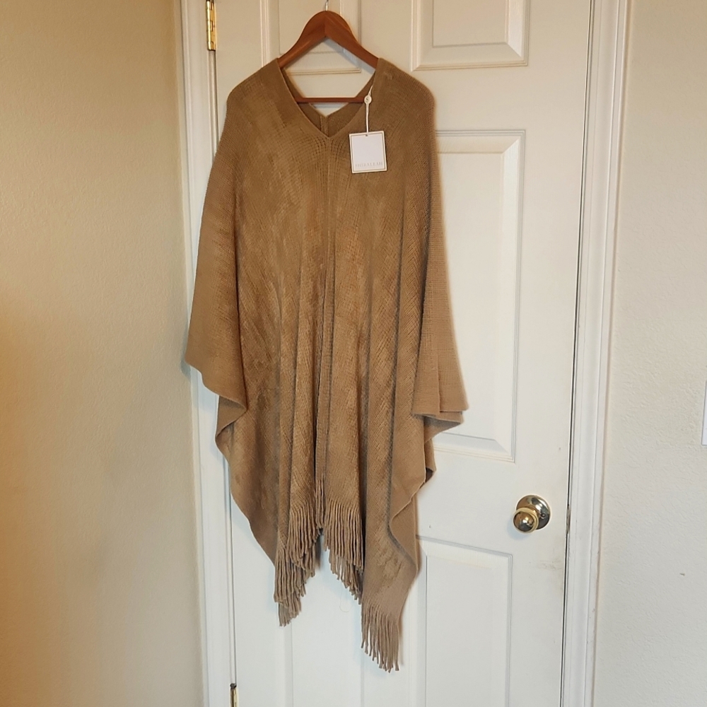 NWT Shiraleah Rowan Knit Pancho Shawl, Camel
